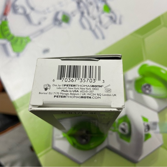 Peter Thomas Roth Instant Firm Eye - Picture 3 of 3